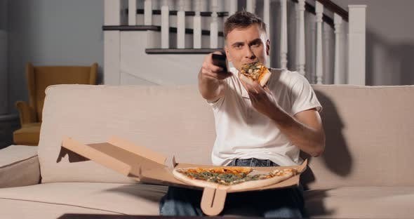 This is Tom. Although he loves eating out and trying new restaurants, he decided to stay in and order delivery from a bunch of his favorite spots instead. Is he social distancing?