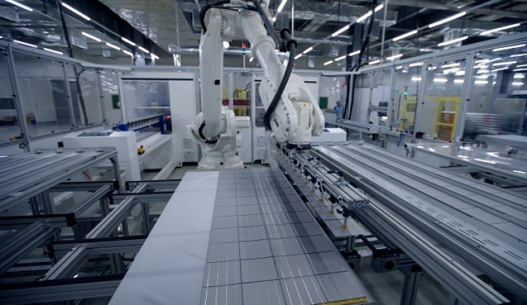 Adani Green Energy Wins the World’s Largest Solar Award; Leapfrogs Towards Goal of 25 GW of Installed Capacity by 2025