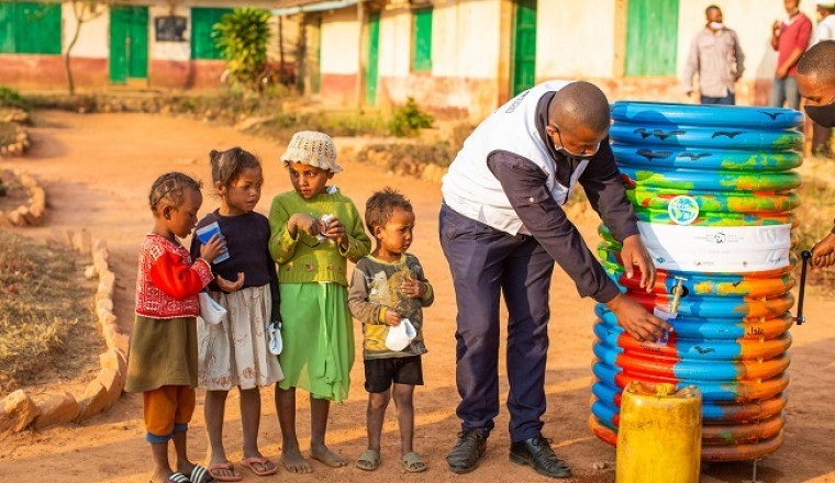 مبادرة "20 في 2020" تساهم في تحسين جودة المياه ضمن المجتمعات الريفية بمدغشقر