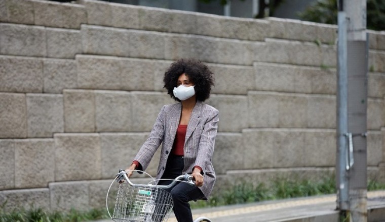 Enjoy a More Comfortable Breathing Experience On The Go With LG PuriCare Wearable