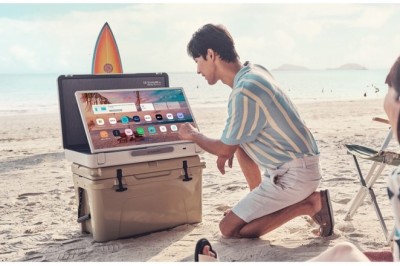 LG’S NEW LIFESTYLE SCREEN IS A VERSATILE ON-THE-GO ENTERTAINMENT SOLUTION