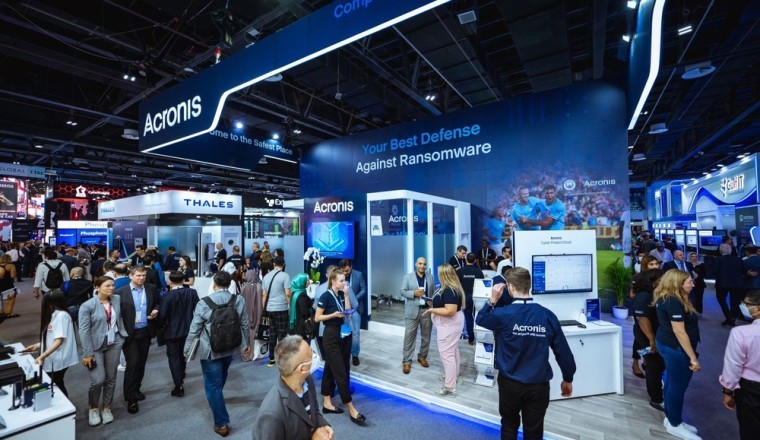 أسطورة مانشستر سيتي اللاعب بول ديكوف ينضم لشركة أكرونيس خلال جيتكس 2023