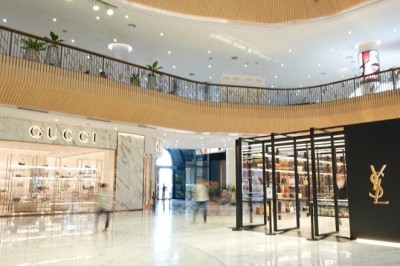 في الذكرى السنوية السادسة لافتتاحه، لا يزال مركز سنترال بوكيت منارة للرفاهية في واحدة من أفضل الوجهات السياحية