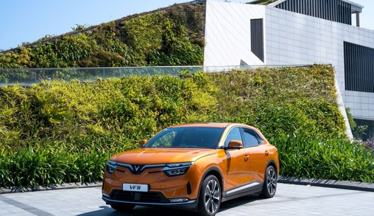 سيارة "فين فاست" VF 8 توفر الراحة والمتانة في الظروف المناخية القاسية في منطقة الشرق الأوسط