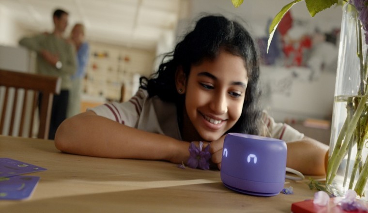 مجموعة يانغو تطلق السمّاعة الذكية Yasmina Lite: الطراز الألمع والأصغر حجماً ضمن سلسلتها من السماعات الذكية