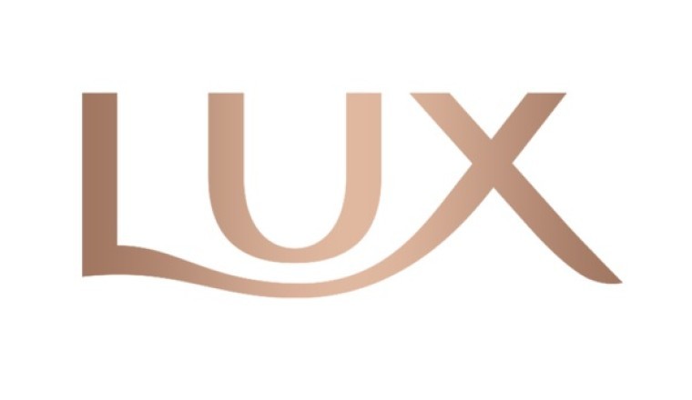 نجاح شركة LUX في تحويل النقر على زر الإعجاب إلى أداة دفع قوية في حملتها الجديدة. ونحن شغوفون بهذه الخطوة الجريئة!