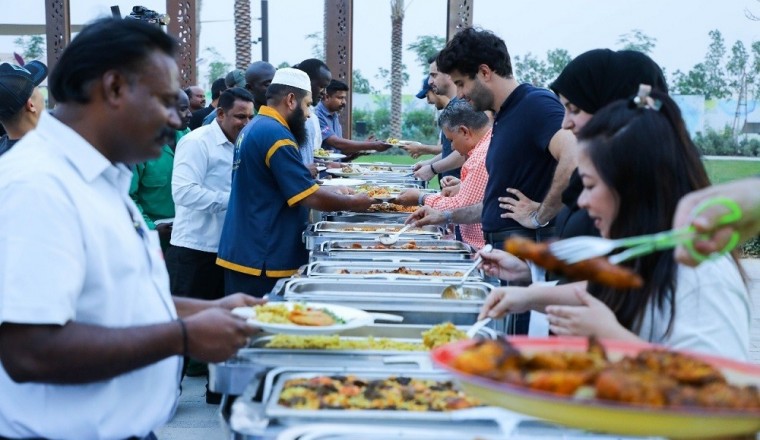 During Ramadan, Al Zahia Families Give Back to the Community’s Service Providers