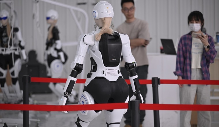 EXEED Unveils AiMOGA Intelligent Robots and ES Performance Edition at Shanghai Auto Show Pioneering a New Era of Smart and Performance-Driven Innovation